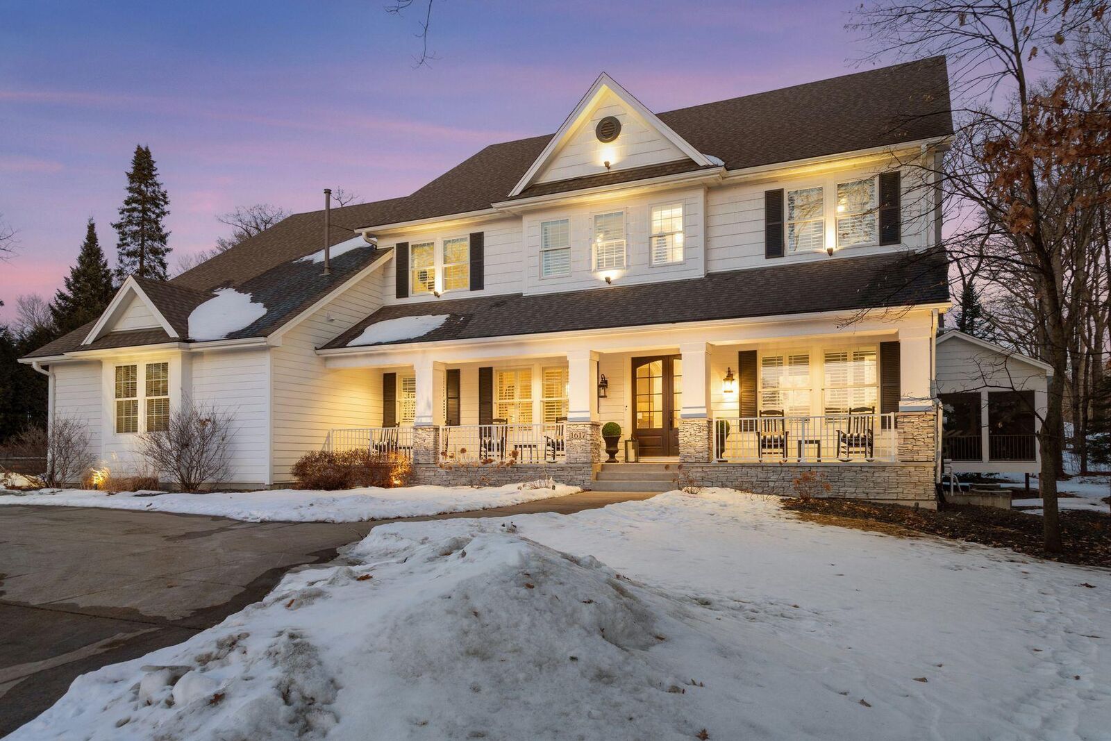 Property Photo:  1617 Linner Road  MN 55391 