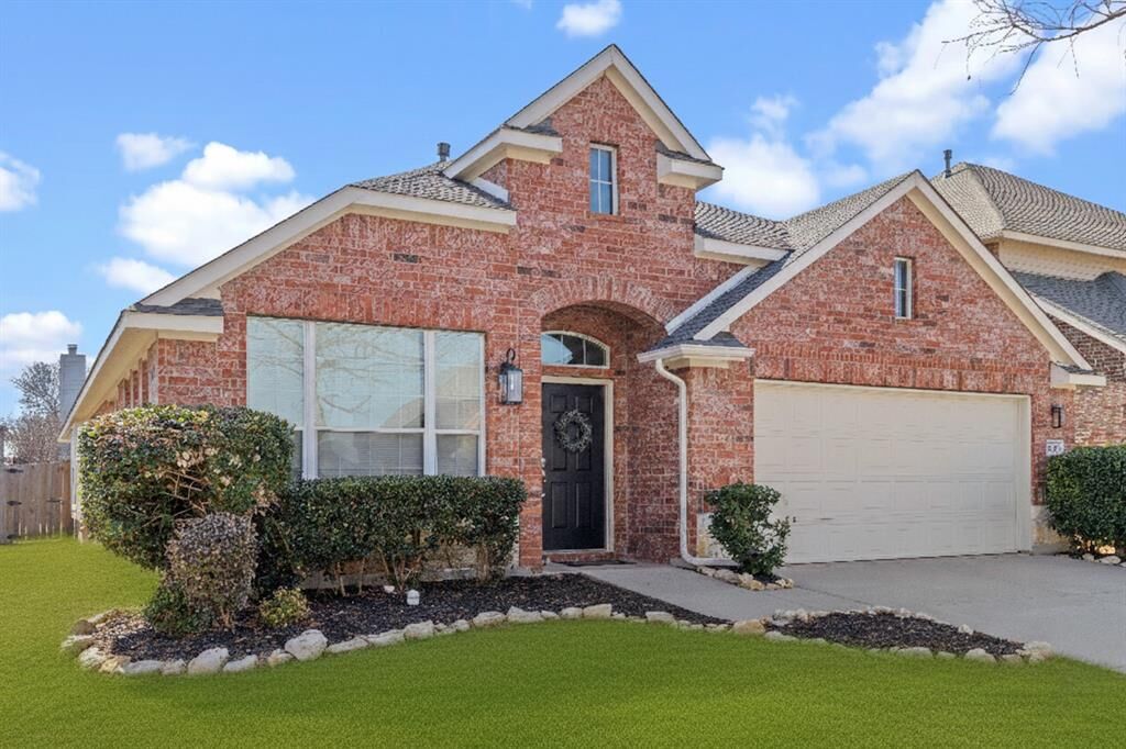 Property Photo: 8176 Black Ash Drive TX 76131