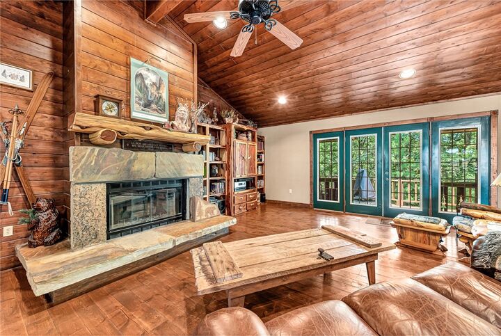 Property Photo: 8092 Fain Drive AR 72756