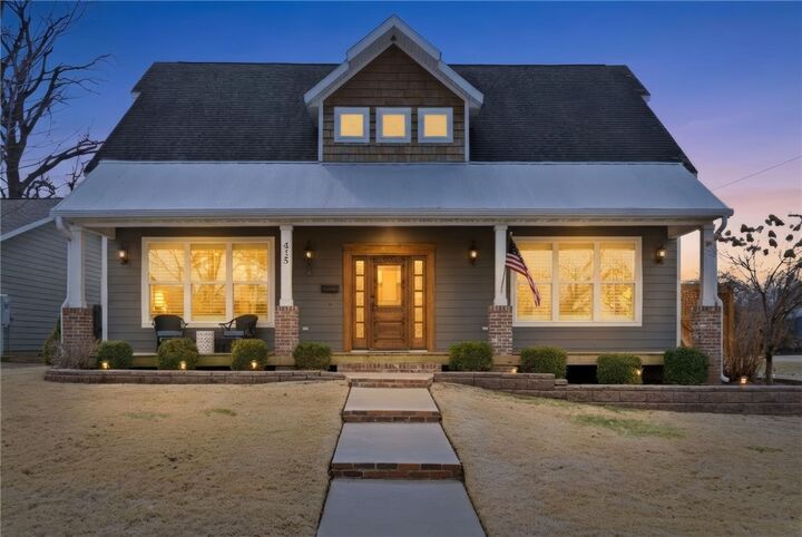 Property Photo:  415 NW 5th Street  AR 72712 