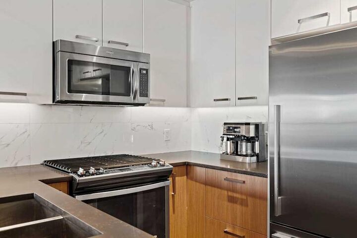 Property Photo:  510 Edmonton Trail NE 313  AB T2E 3H1 