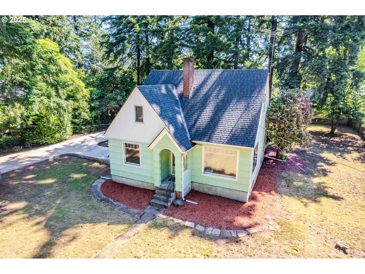 Property Photo:  3230 SE 118th Ave  OR 97266 