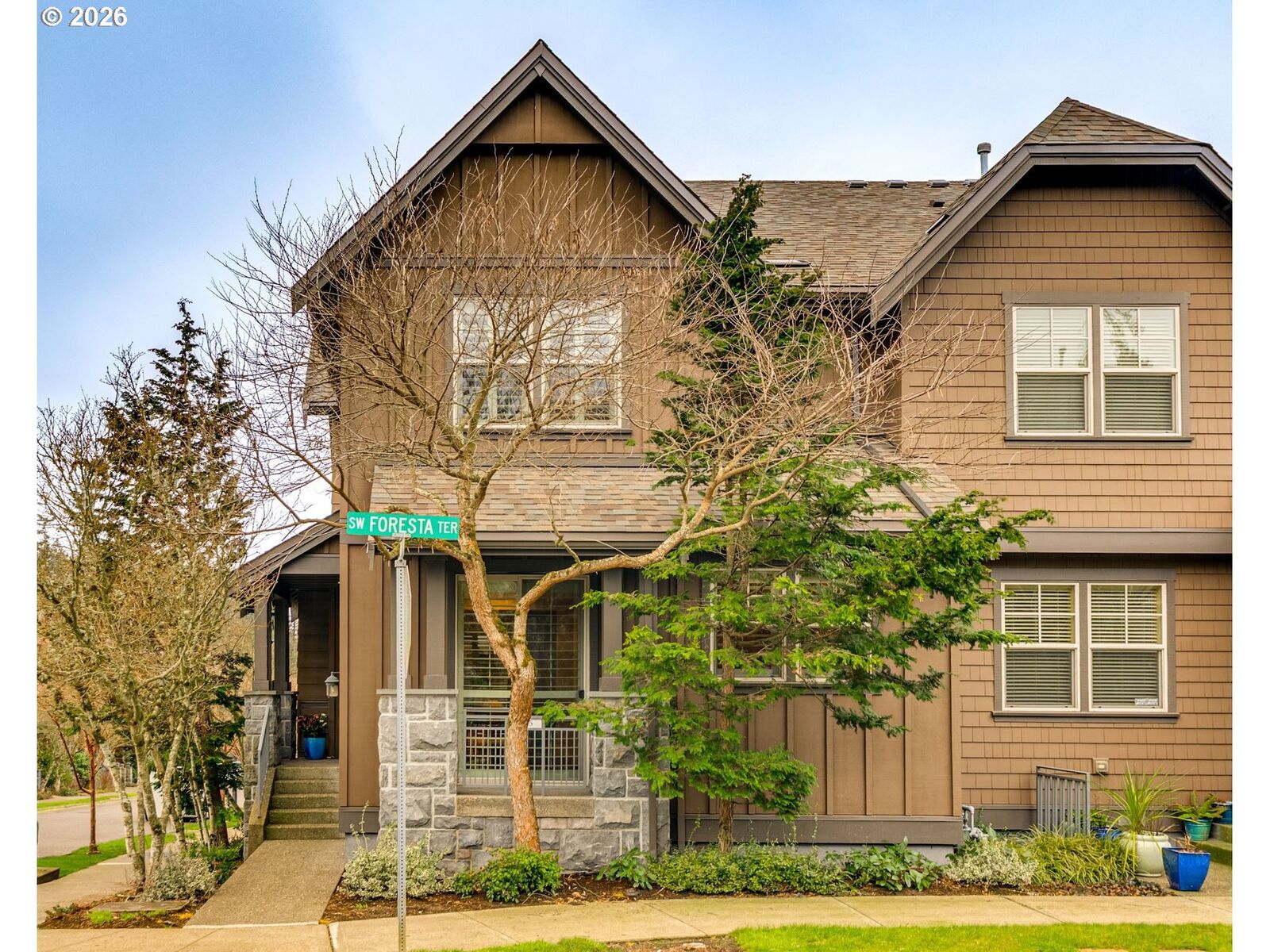 Property Photo:  695 SW Foresta Ter  OR 97225 