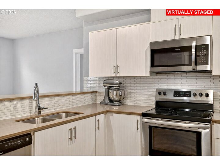 Property Photo:  17193 SW Appledale Rd 104  OR 97007 