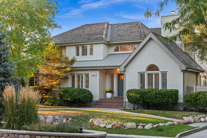 Property Photo:  2321 E Wrenhaven Lane  UT 84121 