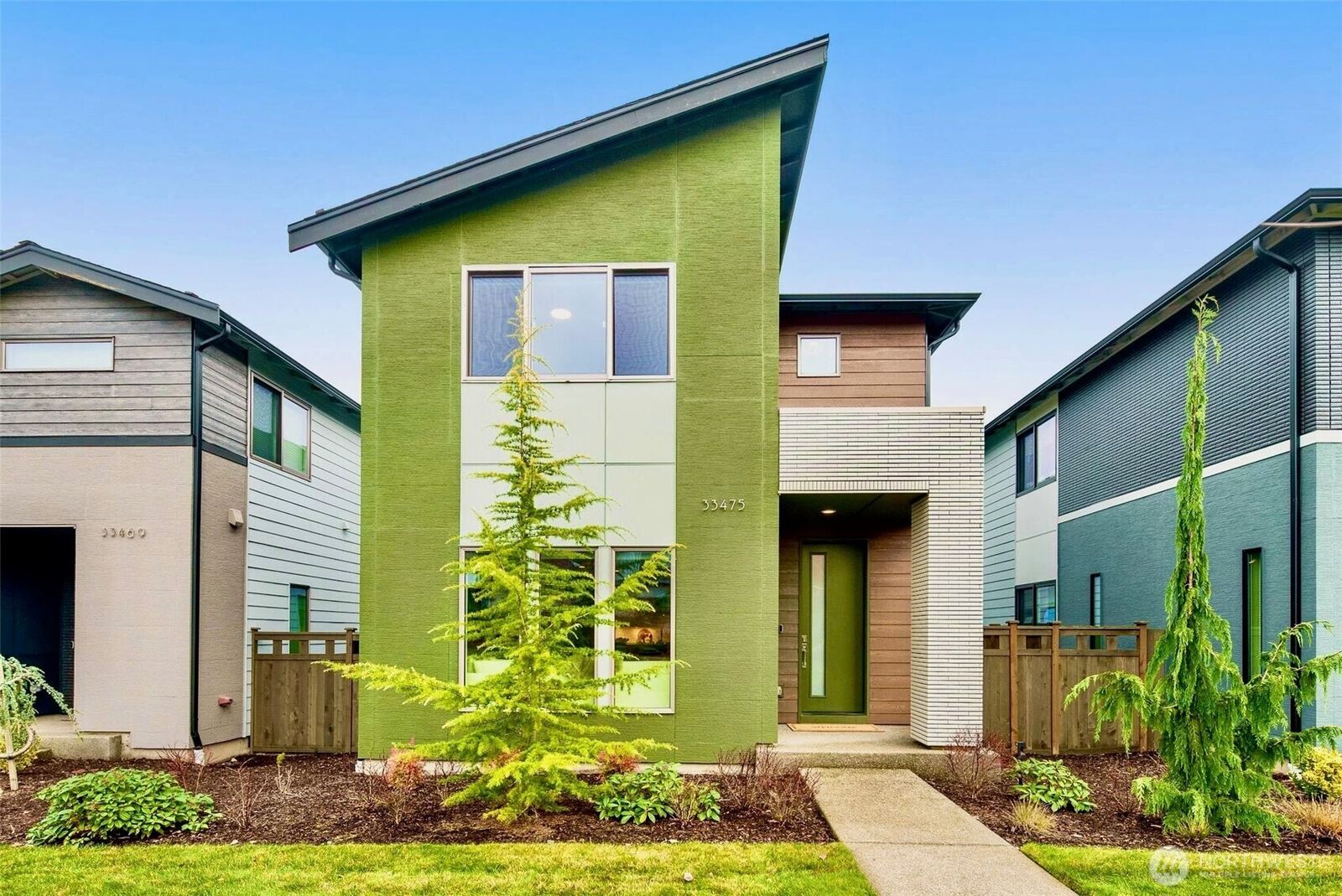 Property Photo: 33475 Three Lakes Lane WA 98010