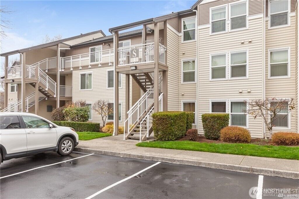 Property Photo:  12303  Harbour Pointe Boulevard S303  WA 98275 