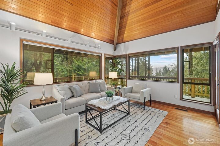 Property Photo:  7206 NE 118th Street  WA 98034 