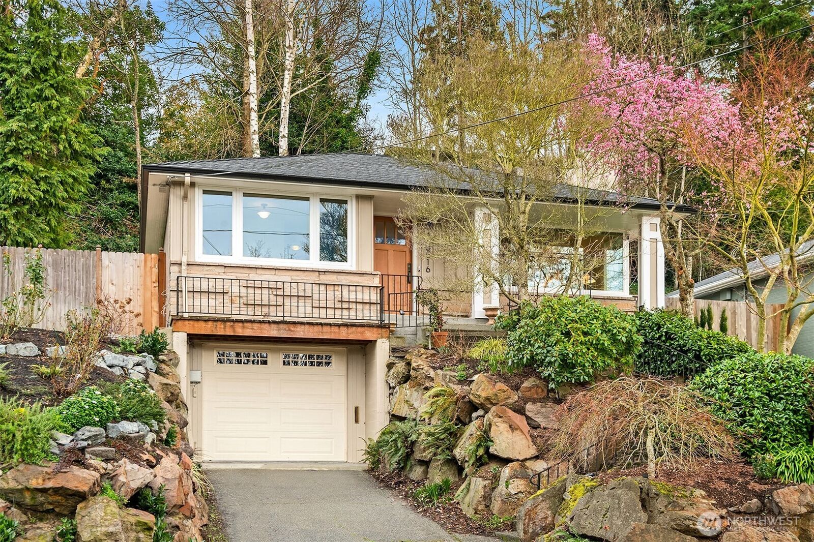 Property Photo: 3516 31st Avenue W WA 98199