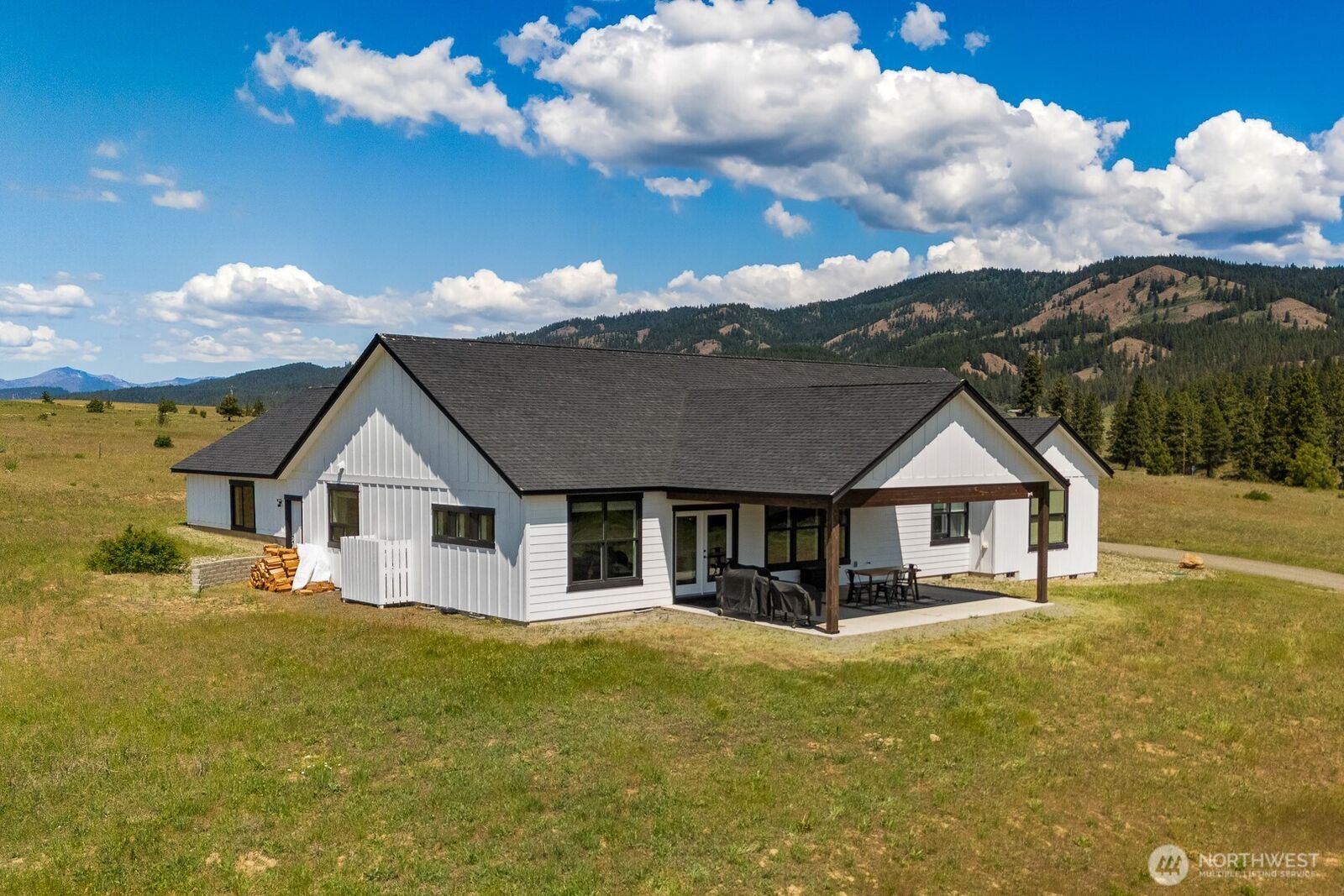 Property Photo:  641  Mountain Creek Drive  WA 98922 