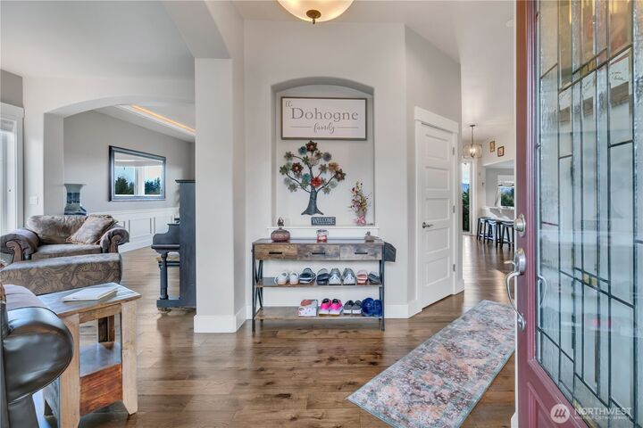 Property Photo:  2903  219th Avenue E  WA 98391 