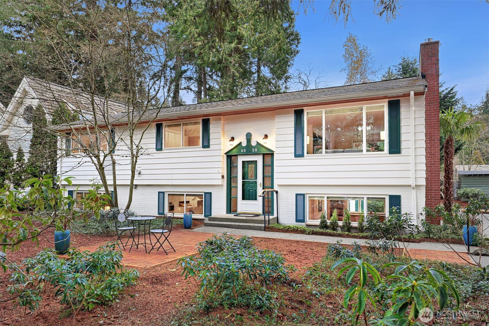 Property Photo: 4630 88th Avenue SE WA 98040