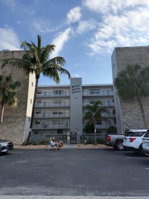 Property Photo:  1750 Jefferson Street 408  FL 33020 