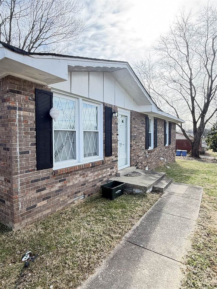 Property Photo:  209 Combs Boulevard  KY 42141 