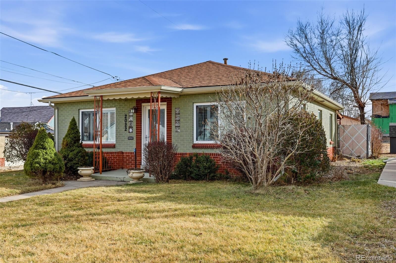 Property Photo:  2022 W Elk Place  CO 80211 