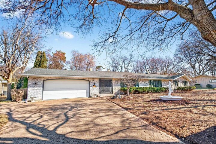 Property Photo:  2901 Grandview Boulevard  WI 53713 