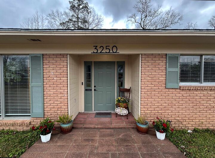 Property Photo:  3250 Minglewood Dr.  TX 77703 