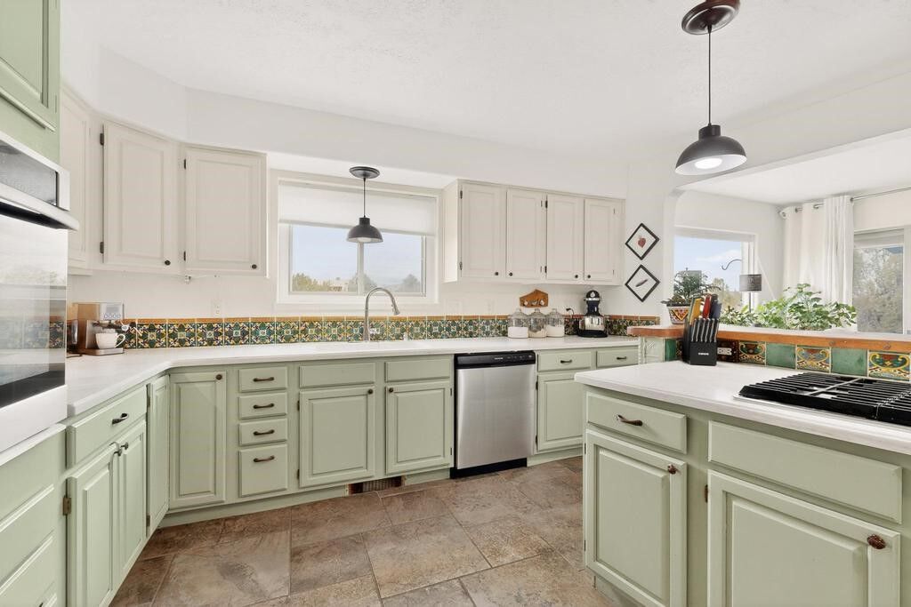 Property Photo: 6404 Tahawash Street NM 87083