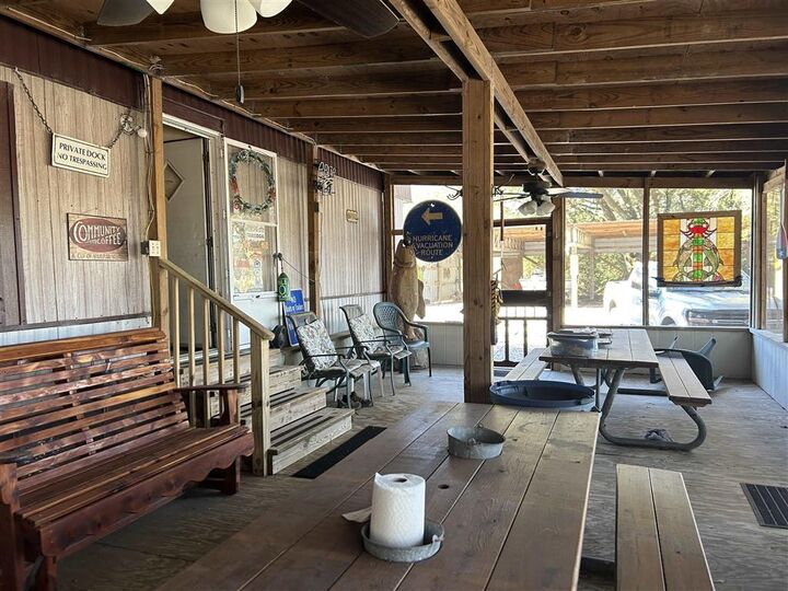 Property Photo:  996 Oak Lane  LA 70645 