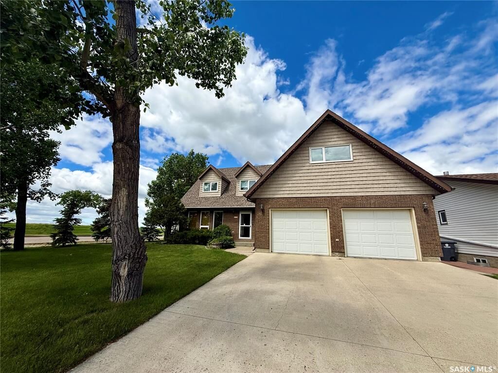 Property Photo:  626 4th Avenue W  SK S0L 1S0 