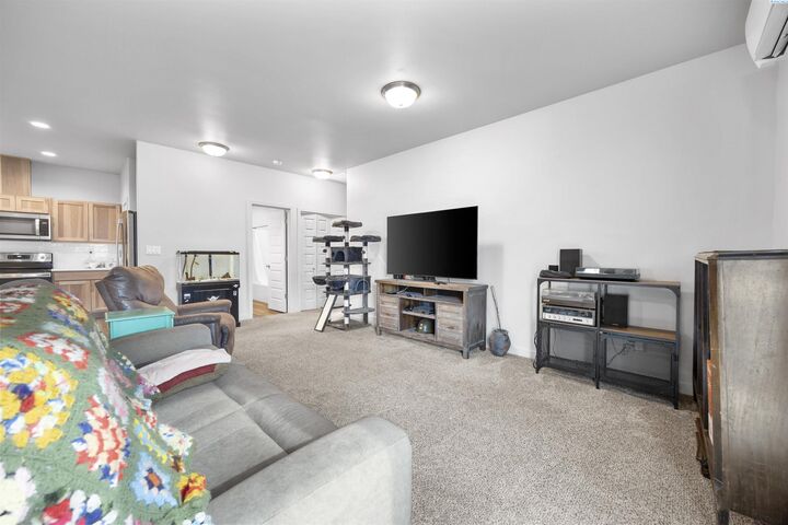 Property Photo: 1322 13th St WA 99320