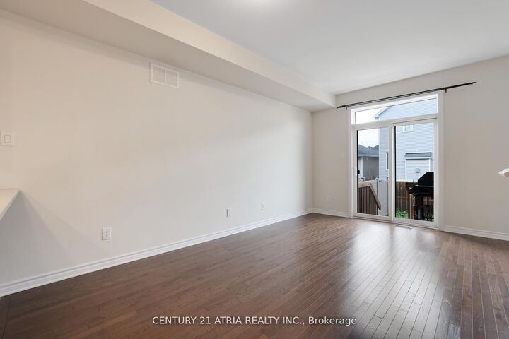 Property Photo: 14 Rookie Crescent ON K2V 0R9