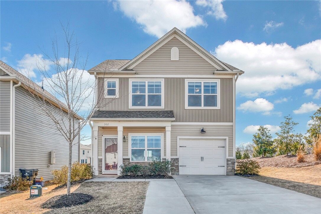 Property Photo: 302 Phillips Drive SC 29670