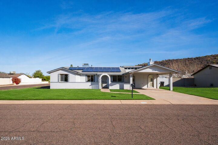 Property Photo:  1550 W Willow Avenue  AZ 85029 