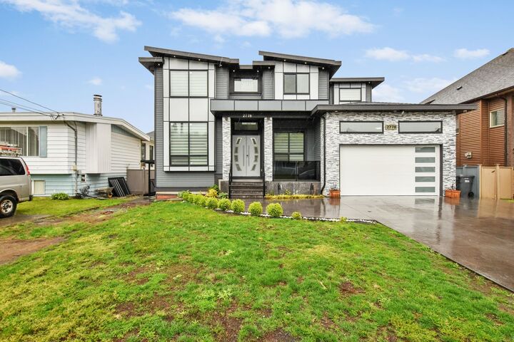 2778 Princess Street — photo 1