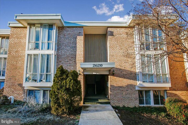 Property Photo:  2620 Fort Farnsworth Road 2B  VA 22303 