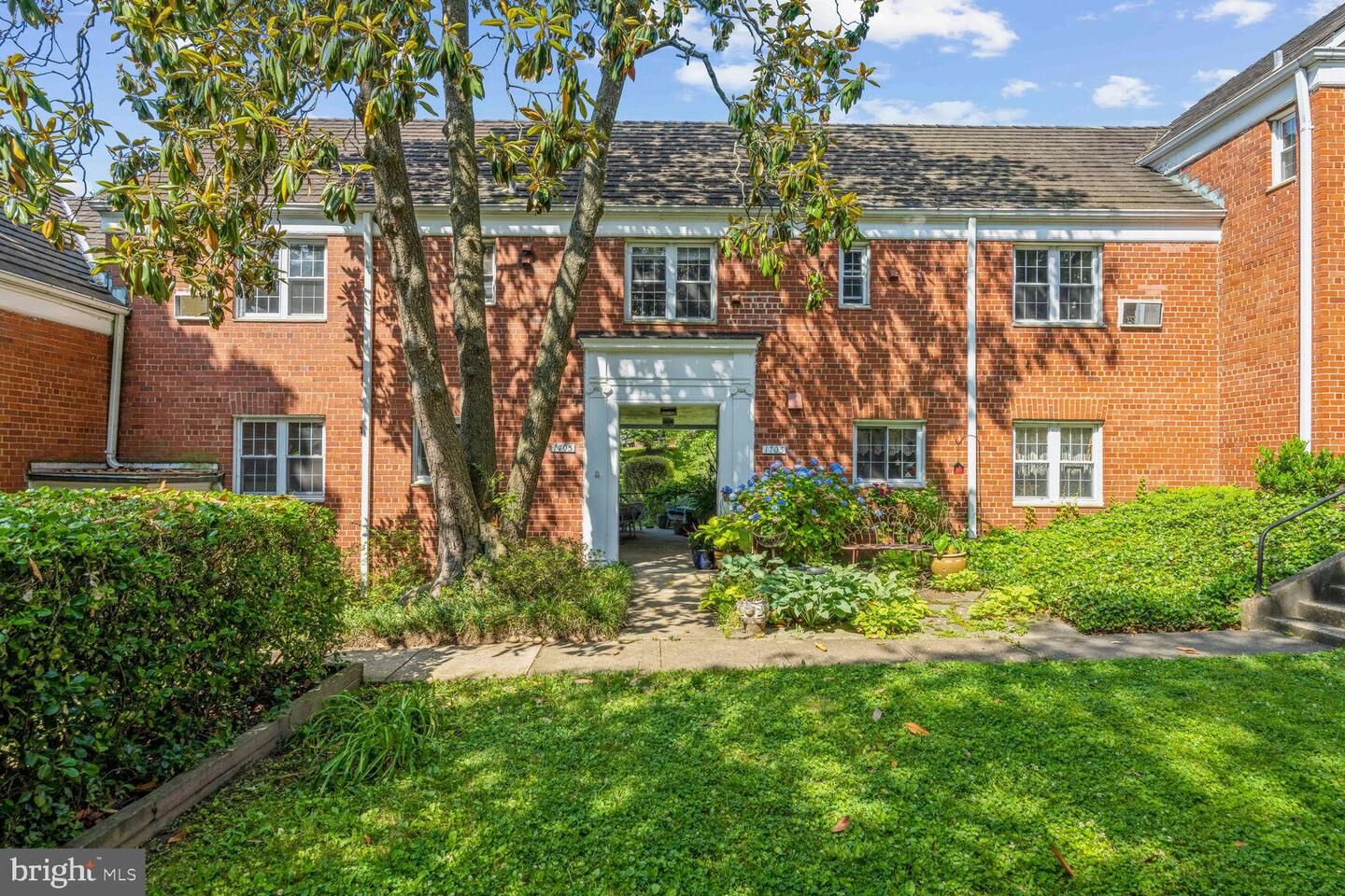 Property Photo:  1705 Preston Road  VA 22302 