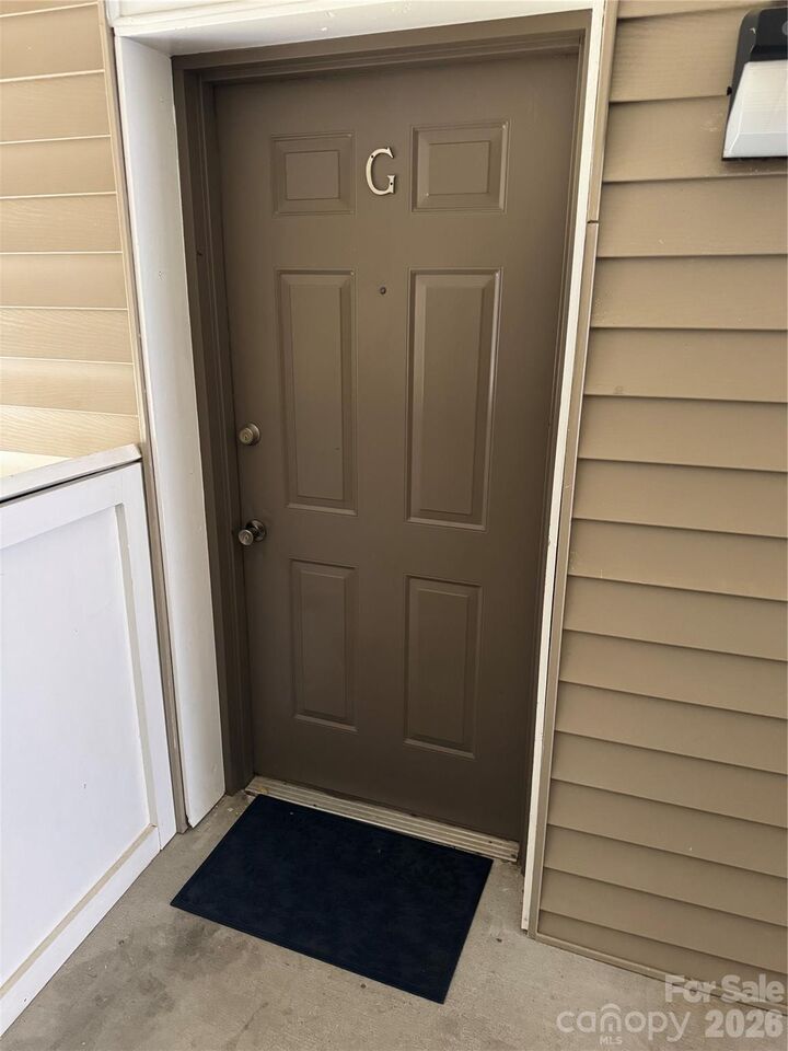 Property Photo: 9611 Vinca Circle NC 28213