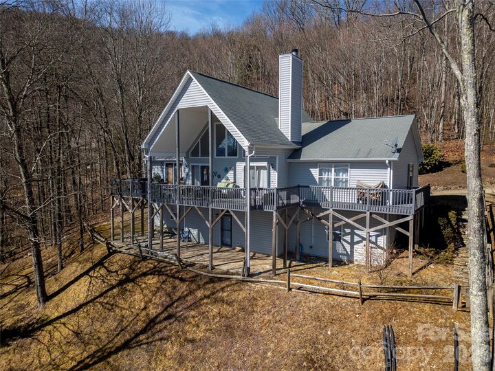 Property Photo:  872 Mountainside Drive  NC 28786 