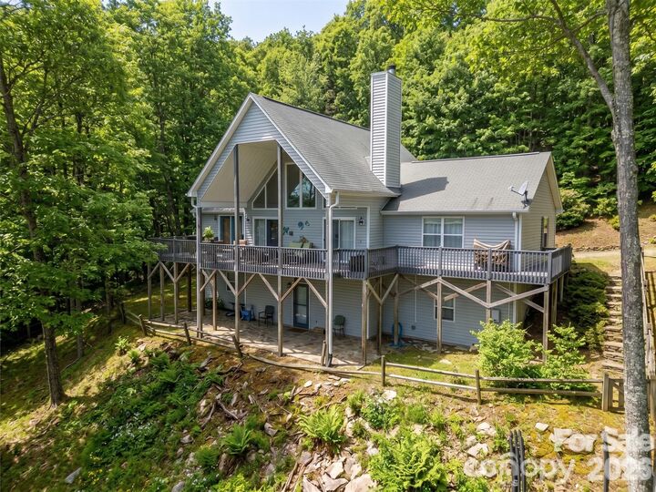 Property Photo:  872 Mountainside Drive  NC 28786 