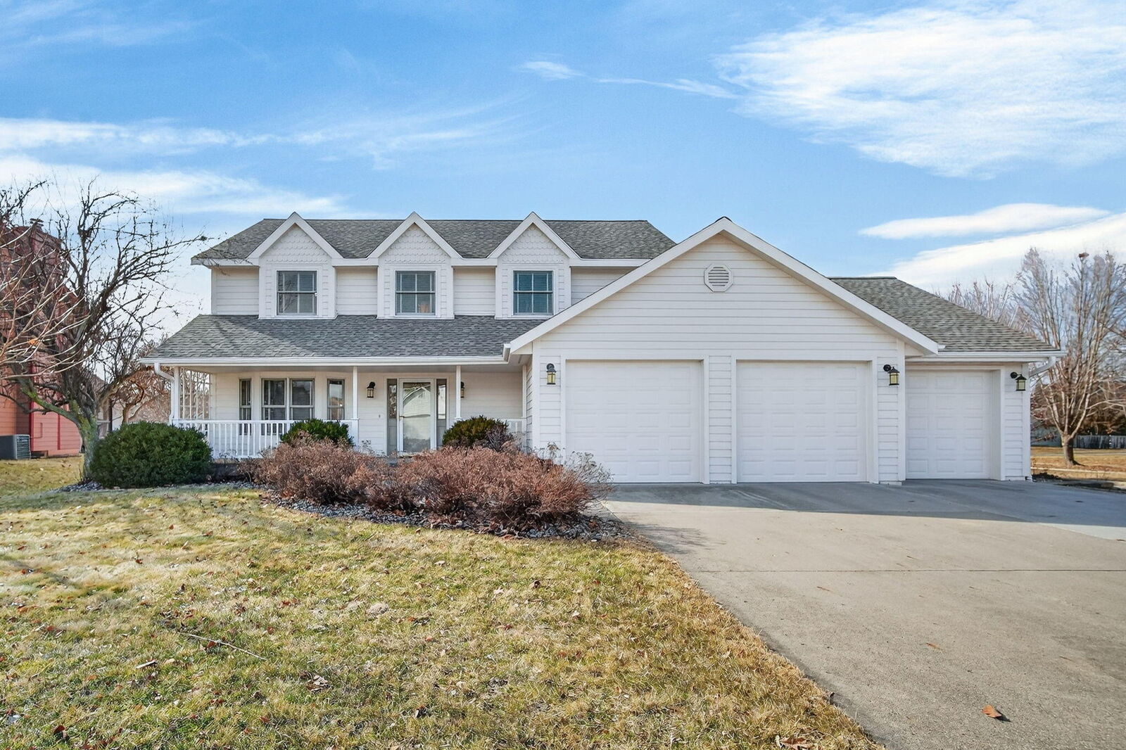 Property Photo:  2621 Southridge Circle  IA 50014 