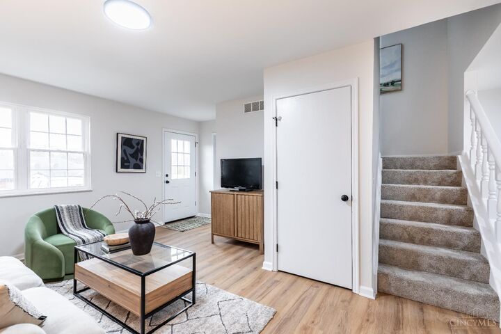 Property Photo:  951 Villa View Court  OH 45238 