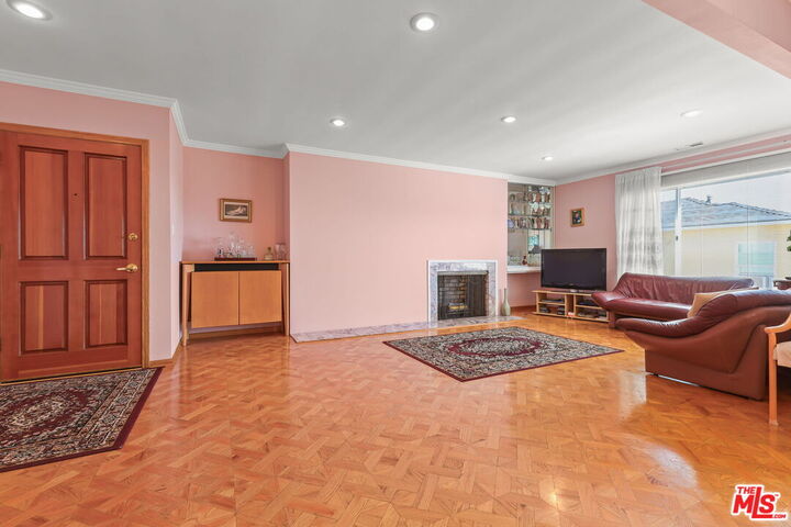 Property Photo: 1114 23rd St CA 90403