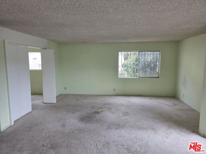 Property Photo:  919 N Inglewood Ave  CA 90302 