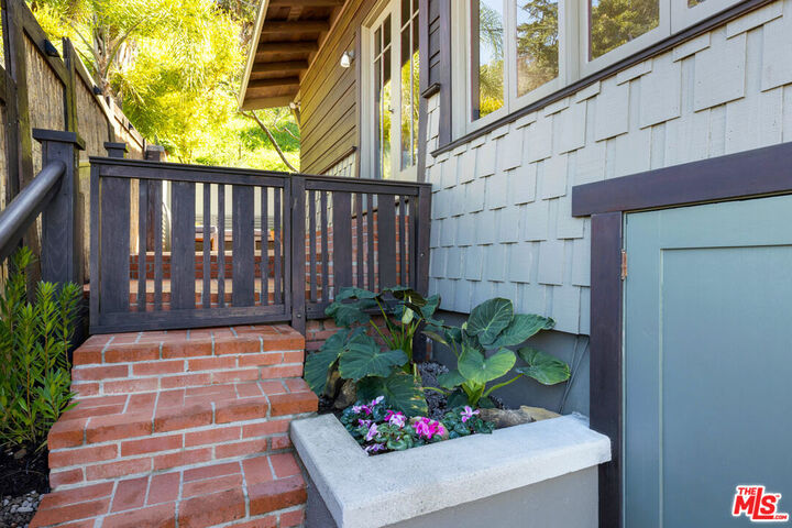 Property Photo:  4026 Berenice Ave  CA 90031 