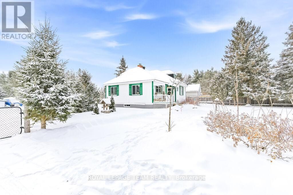 Property Photo:  14633 Highway 60 Highway  ON K0J 2A0 