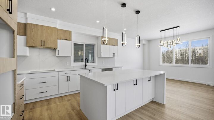 Property Photo: 43 Norwyck Way AB T7X 3G5