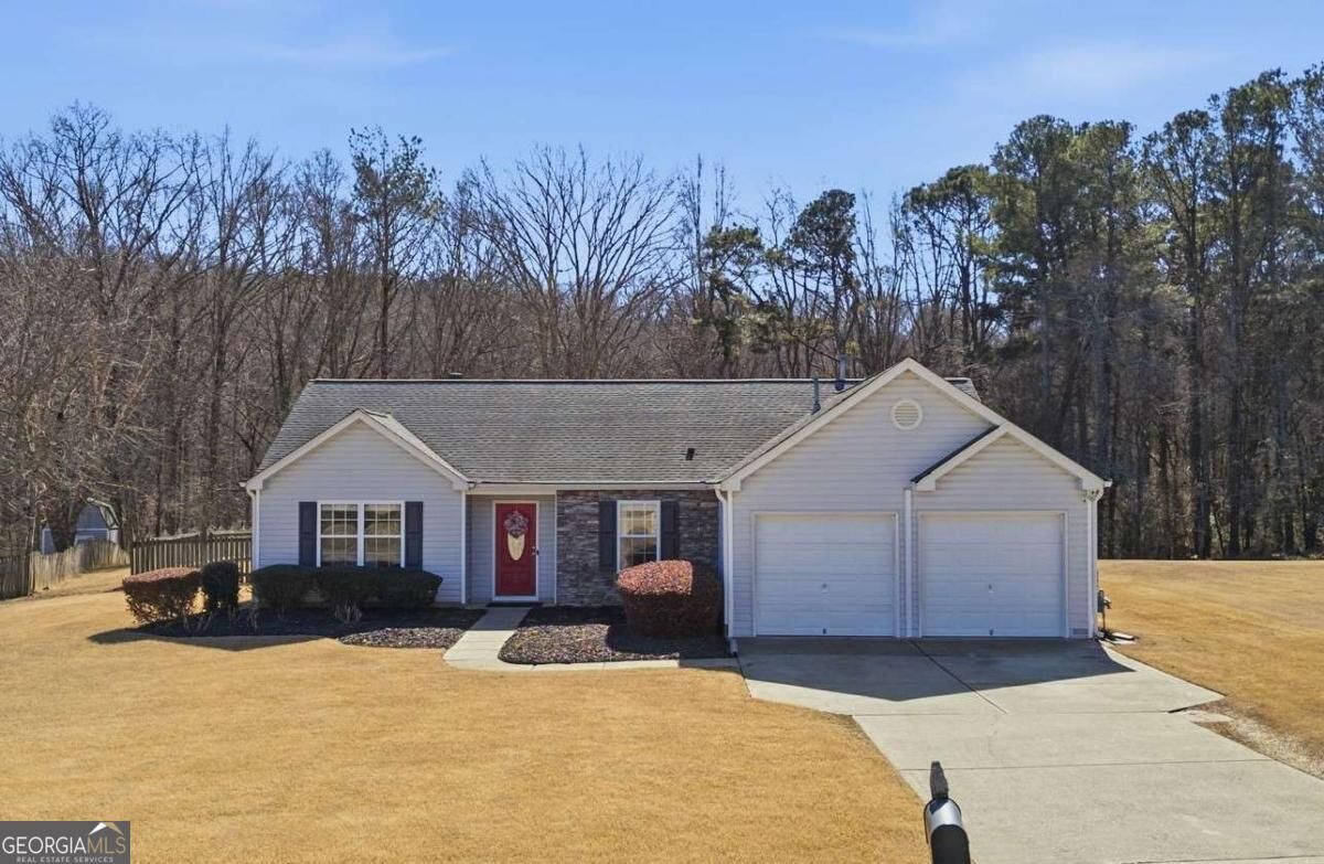 Property Photo: 8425 River Hill Commons Drive GA 30107