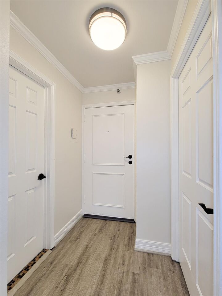 Property Photo:  3525 Sage Road 515  TX 77056 