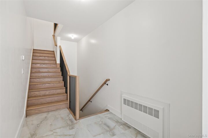 Property Photo: 105 N Cole Avenue 202 NY 10977