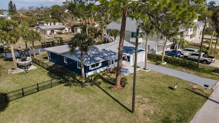 Property Photo: 5433 Bluepoint Drive FL 34668