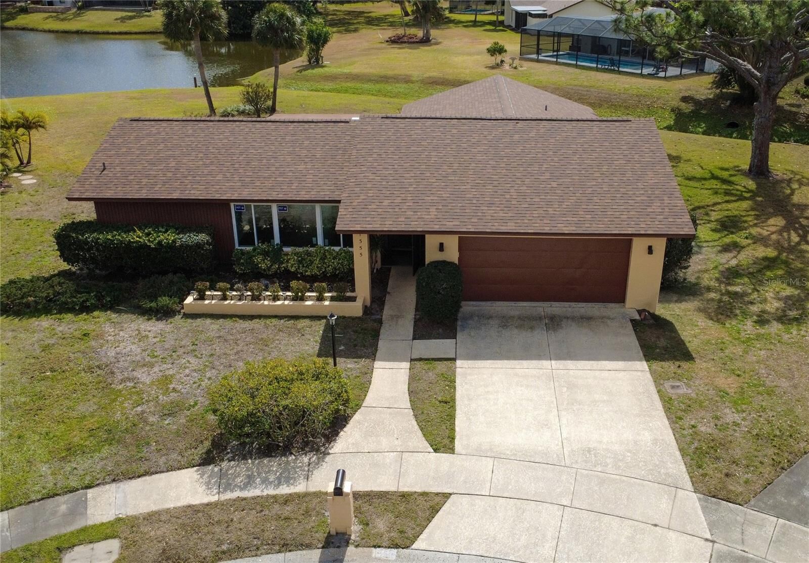 Property Photo: 1355 Kirkwood Lane FL 34232