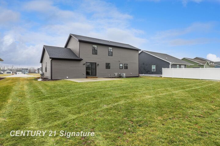 Property Photo:  9160 Brook Hollow Lane  MI 48623 