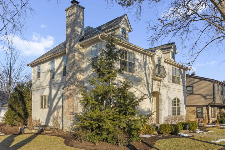 Property Photo: 629 Kenwood Avenue IL 60048