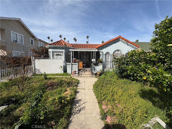 Property Photo:  4241 Arlington  CA 90008 