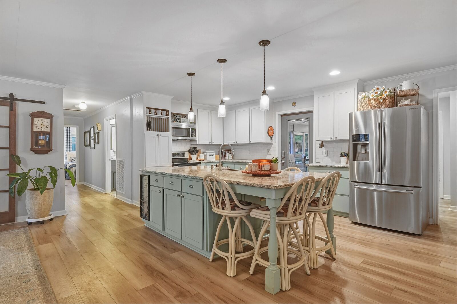 Property Photo:  811 Hogans Branch Rd  TN 37075 